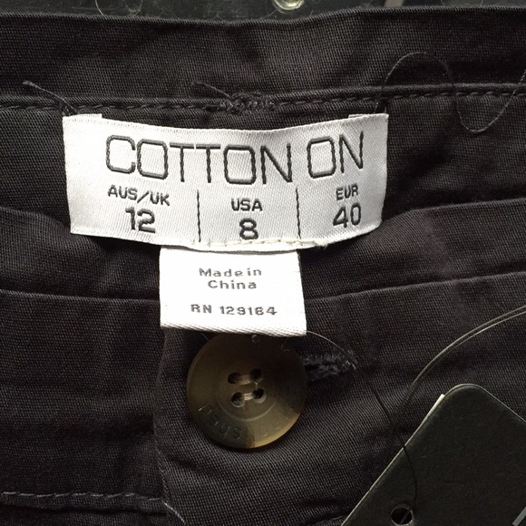 Women’s New Shorts - Picture 4 of 4